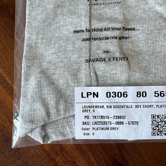 Savage V Fenty Platinum Gray Rib Xssentiale Boy Short - Picture 11 of 16